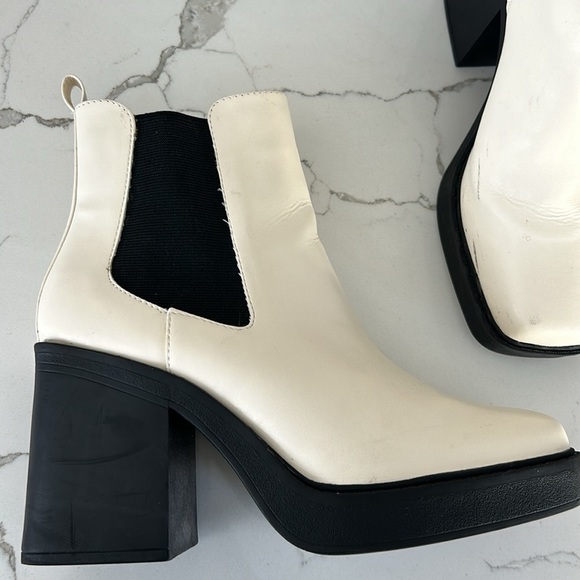 Mia Women's Dru Faux Leather White Booties With Heel Square Toe size 8.5 - Picture 5 of 12